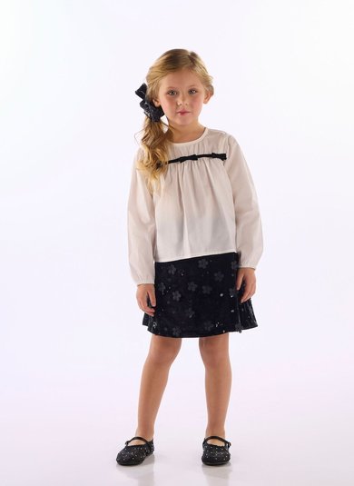Conjunto Infantil Menina com Blusa em Tricoline e Saia Bordada Off White