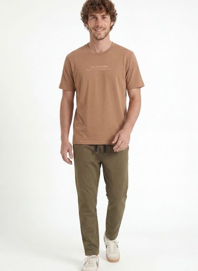 Camiseta Básica Masculina em Meia Malha (Marrom) The Philippines