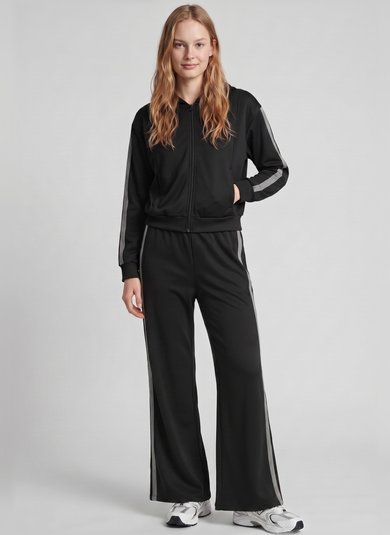 Conjunto Feminino em Moletom com Capuz (Preto) Just Basic