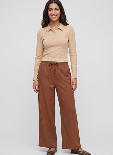 Blusa Feminina Manga Longa com Gola Polo (Bege) Just Basic